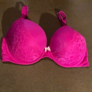 Victoria’s Secret 38D Bra